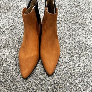 A New Day Women Tan Faux Suede Ankle Booties Pointed Toe Pull On Boots Size 7.5